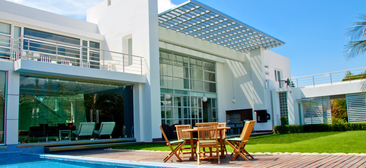 Simple Self-Care Blog Post Banner (1)